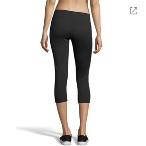 Hanes Capri leggings